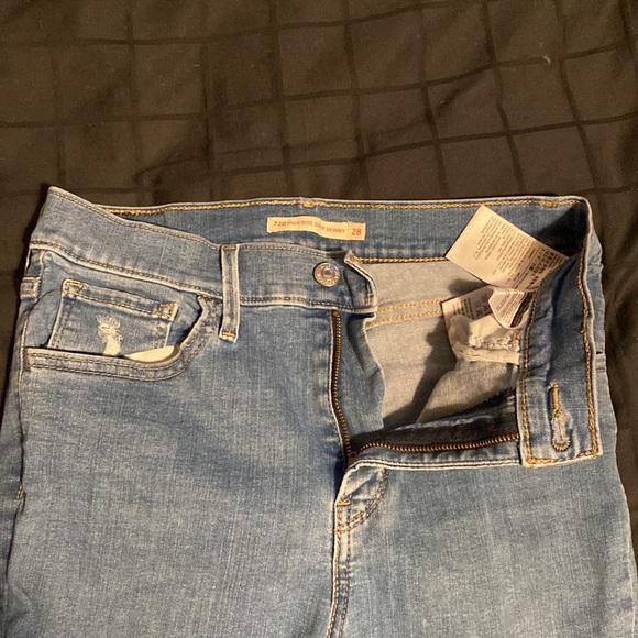 Levi Skinny Jeans - Picture 3 of 5